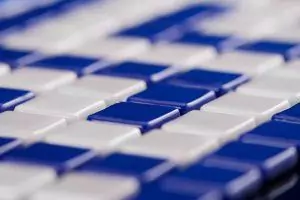 Como elegir azulejos para baño pequeños